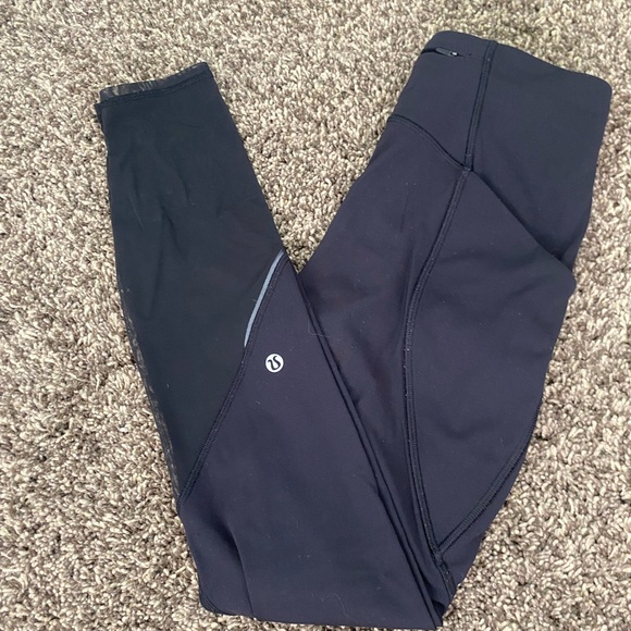 Lululemon fresh in mesh black legginings - Picture 2 of 4